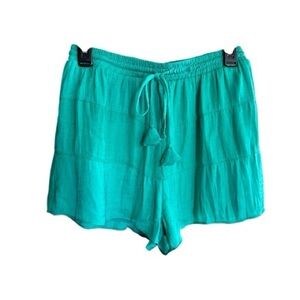NAKED ZEBRA, NWOT, WOMENS, JADE GREEN, FLOWY STYLE SHORTS. SIZE M